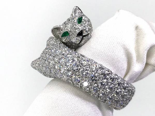 Panthère de Cartier Ring | Whitegold | app. 7 ct Pavè | Diamond Emerald Onyx