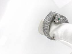 Panthère de Cartier Ring | Whitegold | app. 7 ct Pavè | Diamond Emerald Onyx photo 5