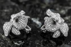 CARESSE D'ORCHIDÉES par Cartier Ear Pendants | Platinum | Diamond Pavé photo 10