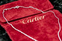 CARESSE D'ORCHIDÉES par Cartier Necklace | Whitegold | Diamond Pavé photo 4