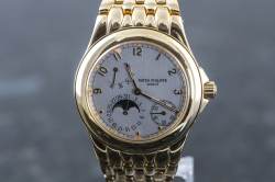 small Complication | Reference 5085J | in 18k Yellowgold | Neptune Nautilus photo 6